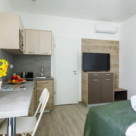 Studio Park 2 By Interhome * Balatonszarszo